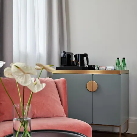 Altus Palace - Destigo Вроцлав