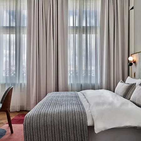 Altus Palace - Destigo Вроцлав