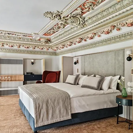 Altus Palace - Destigo Вроцлав