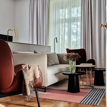 Altus Palace - Destigo Вроцлав
