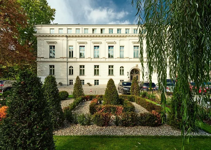 Ξενοδοχείο Altus Palace - Destigo