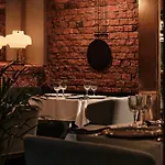 Altus Palace - Destigo מלון