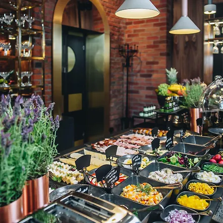 Altus Palace - Destigo Breslau