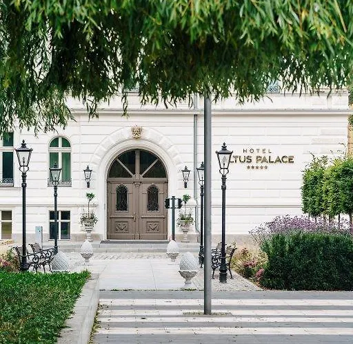 Altus Palace - Destigo Hotel