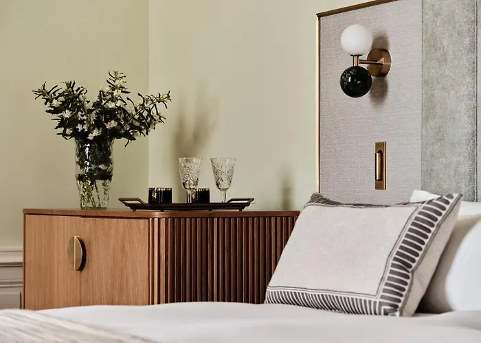 فندق Altus Palace - Destigo 5*