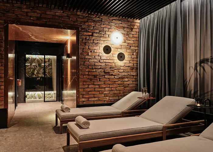 Altus Palace - Destigo Hotel 5*